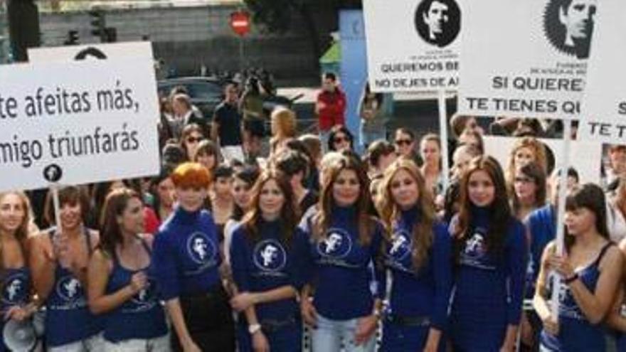 Han estado presentes apoyando a la Fundación del hombre lija, Elisabeth Reyes, María José Suárez, Vanessa Romero y Dafne Fernández