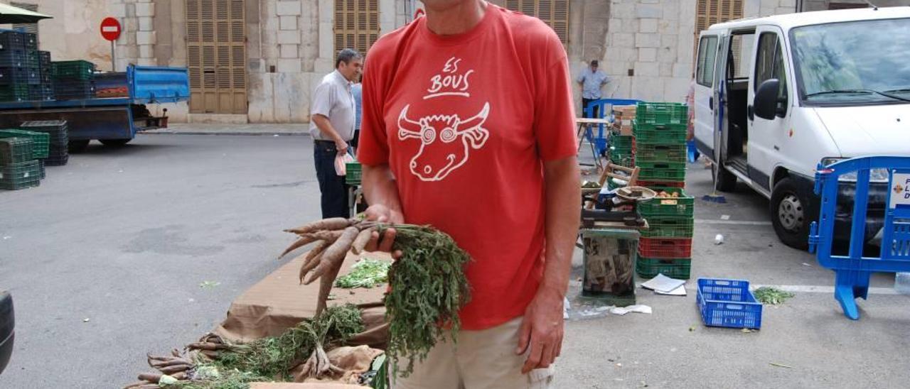 Un buen manojo de zanahorias negras de Maçià Crespí