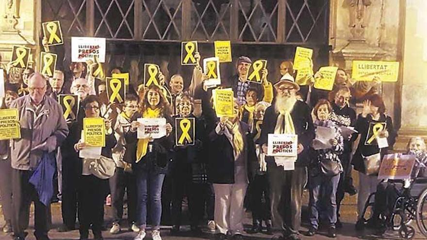 Protesta este jueves en Cort por los &quot;presos políticos&quot;.