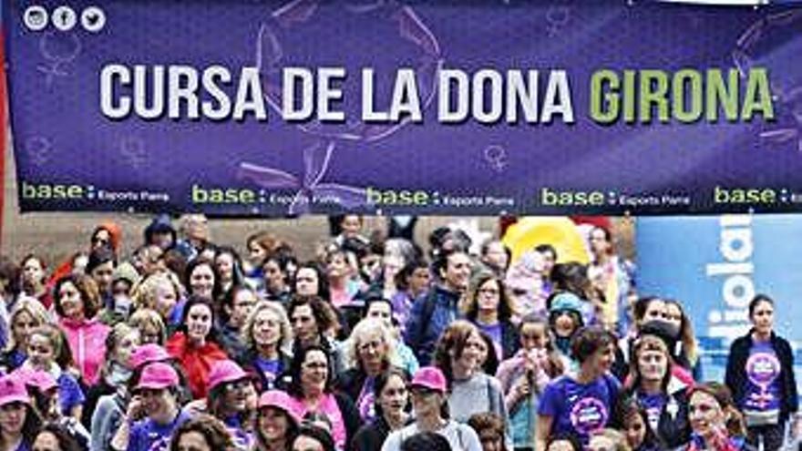 La cinquena Cursa de la Dona de Girona va tenir una alta participació.