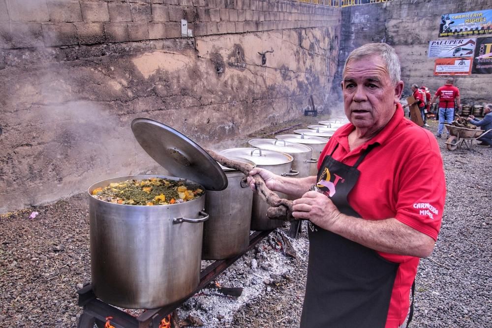 Puchero de La Florida. Reparto del puchero que ...