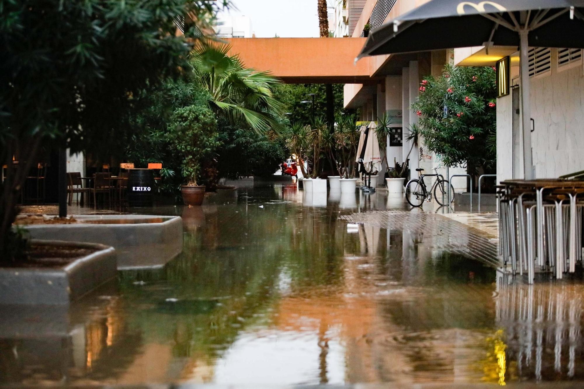 Las imágenes de la dana 'Alice' en la tarde del sábado en Ibiza