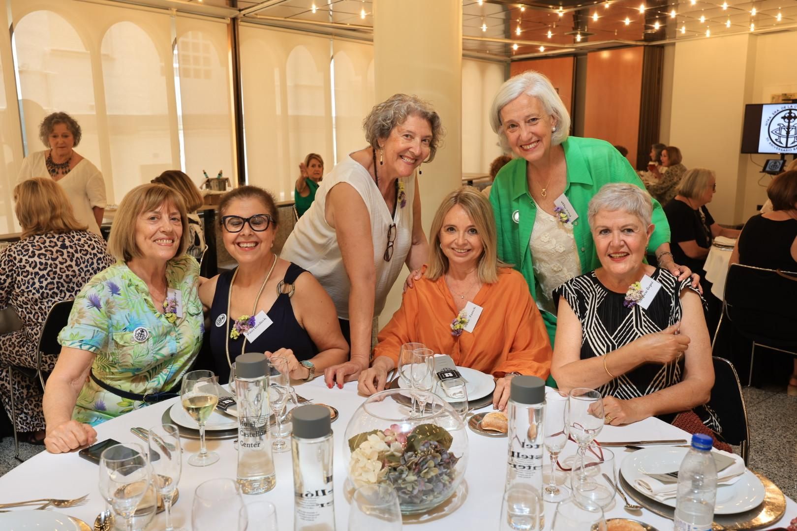 Las alumnas de la Consolación celebran su 50 aniversario