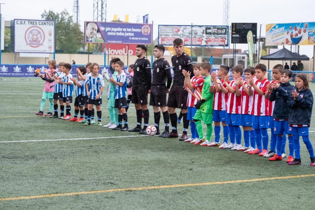 El Atlético de Madrid y el RCD Espanyol se miden en la Tres Cantos Cup.