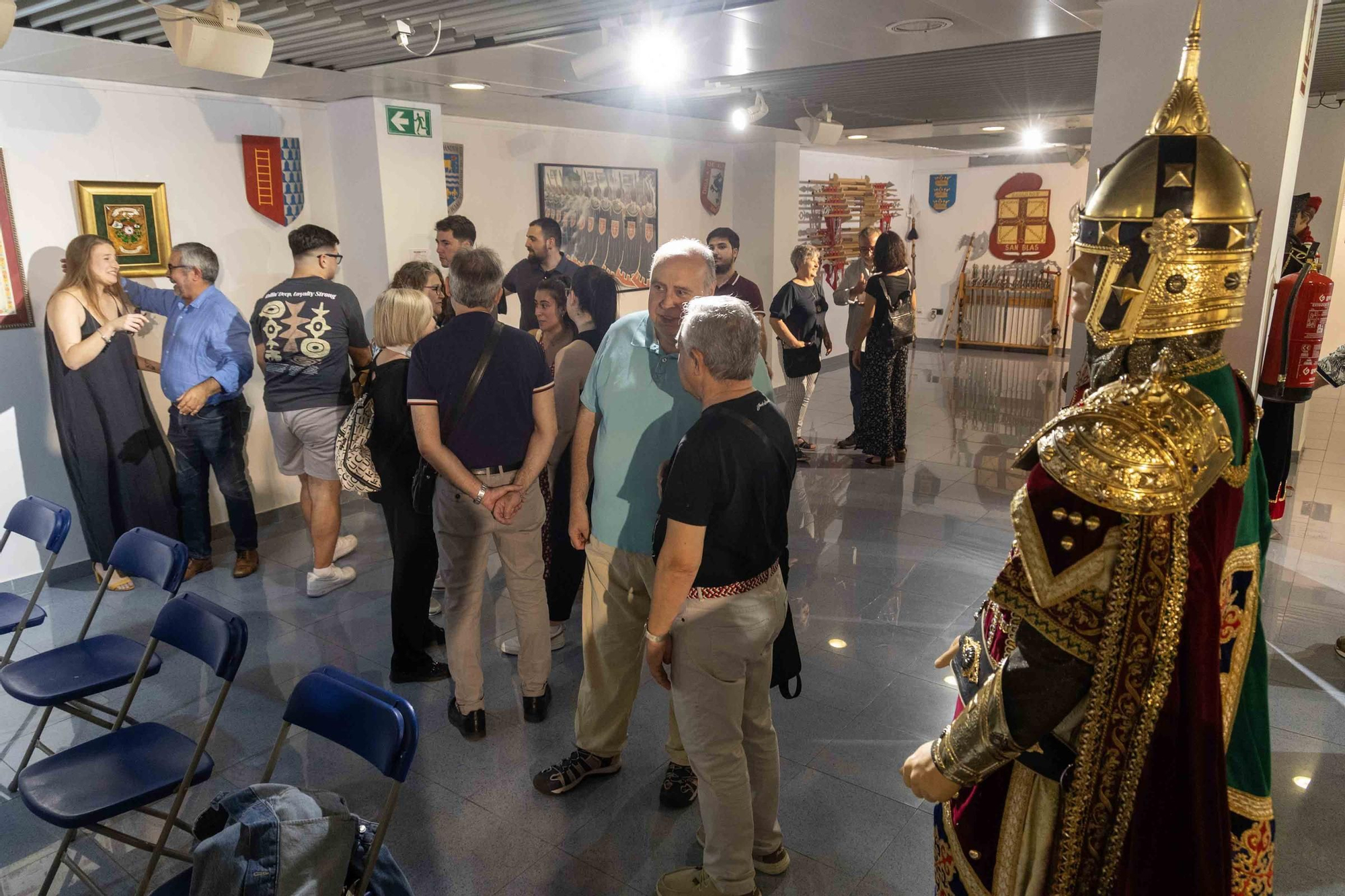 La Fila Navarros de San Blas expone sus 50 años de historia en el Club Información.