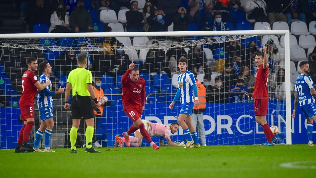 El Deportivo cae con dignidad en Riazor ante el Osasuna