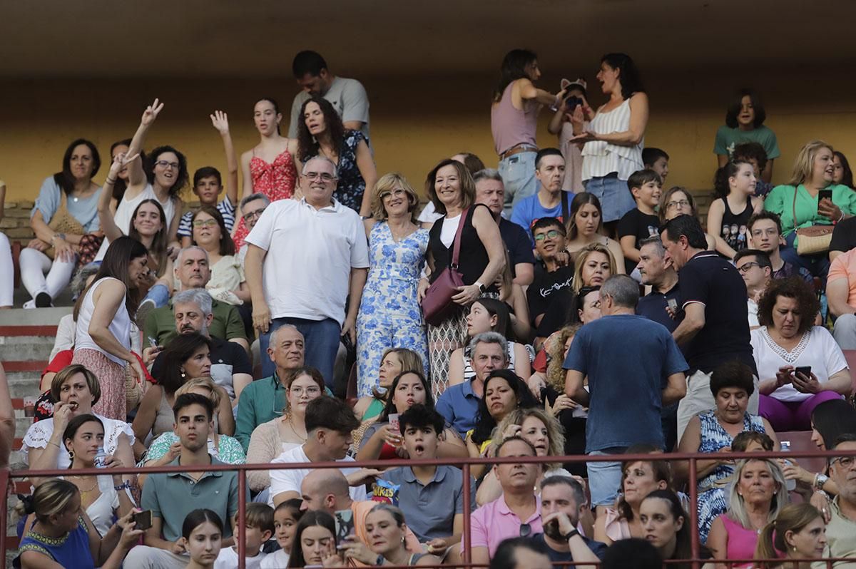 Hombres G enloquecen al público de Los Califas