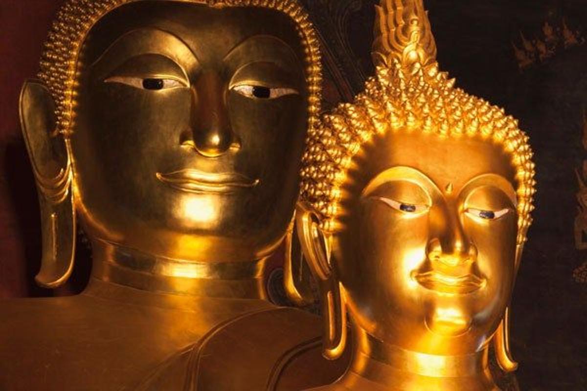 Estatuas de Buda em Bangkok, Tailandia.