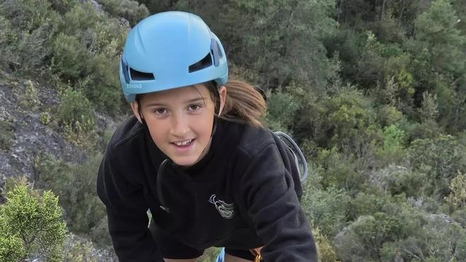 La solsonense de diez años que ha coronado el Mont Blanc: "Si quieres conseguir un reto, necesitas mucho esfuerzo... y no siempre puedes llegar a la cima"