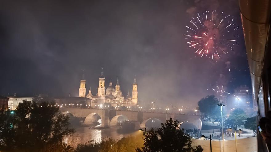 Así ha sido la traca final para despedir las Fiestas del Pilar 2023