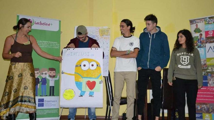 La asociación vilagarciana estuvo en Rumanía participando en un evento del mismo estilo. // FdV