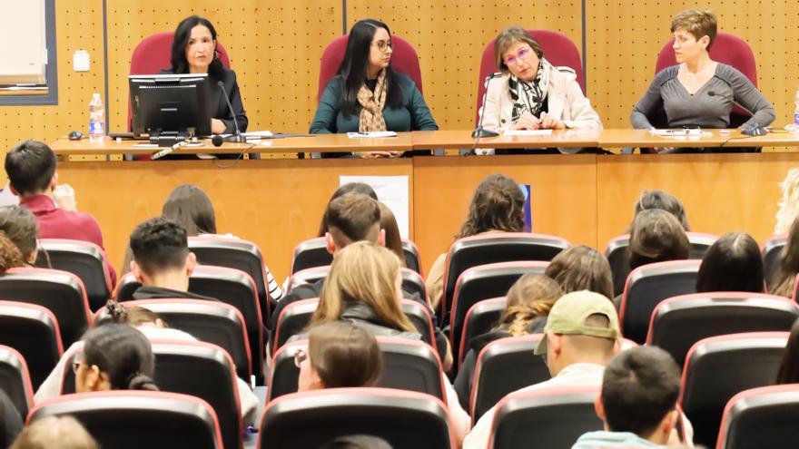 El doble techo de cristal: las mujeres son mayoría en la judicatura de base pero apenas el 20% en la cúpula