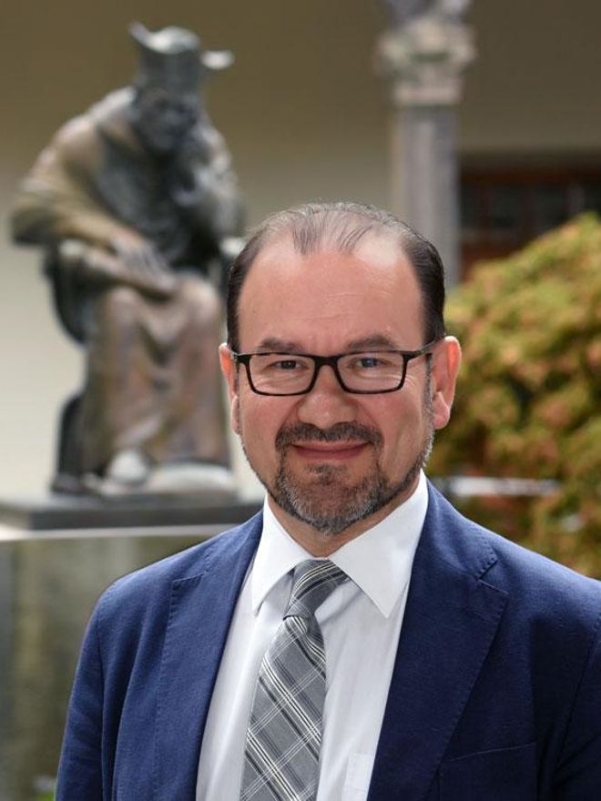 Antonio López, rector de la USC.