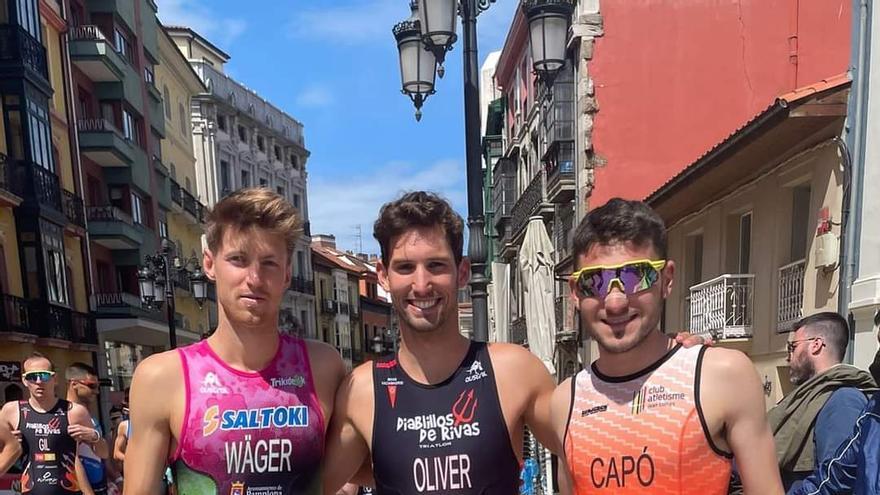 Wäger, Carlos Oliver y Miquel Àngel Capó, antes de competir en Avilés.