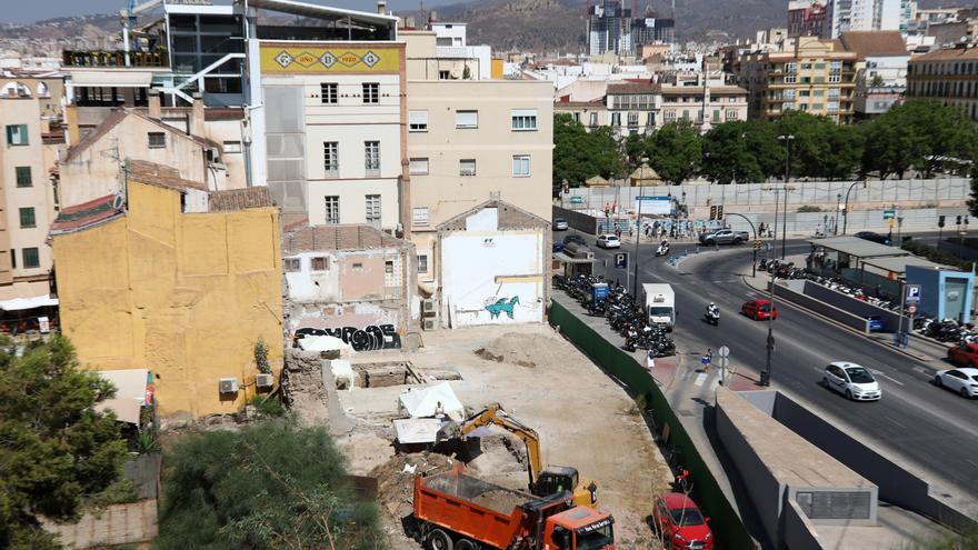 Los sondeos del Neoalbéniz hallan una torre de la muralla de Málaga