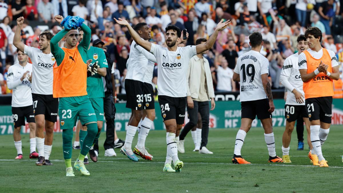 Valencia - Betis: El gol de Justin Kluivert