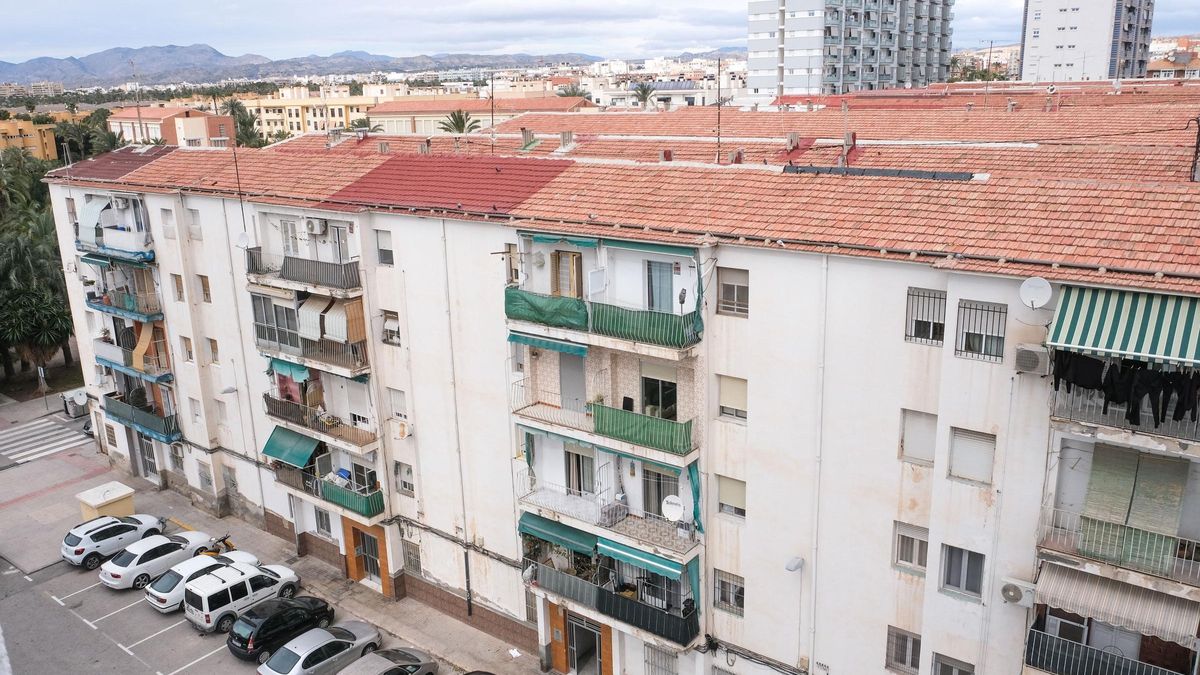 Una imagen de bloques del barrio de San Antón desde los nuevos edificios