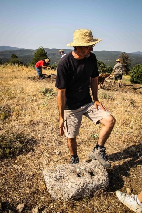 Excavaciones en el Cabeçó de Mariola