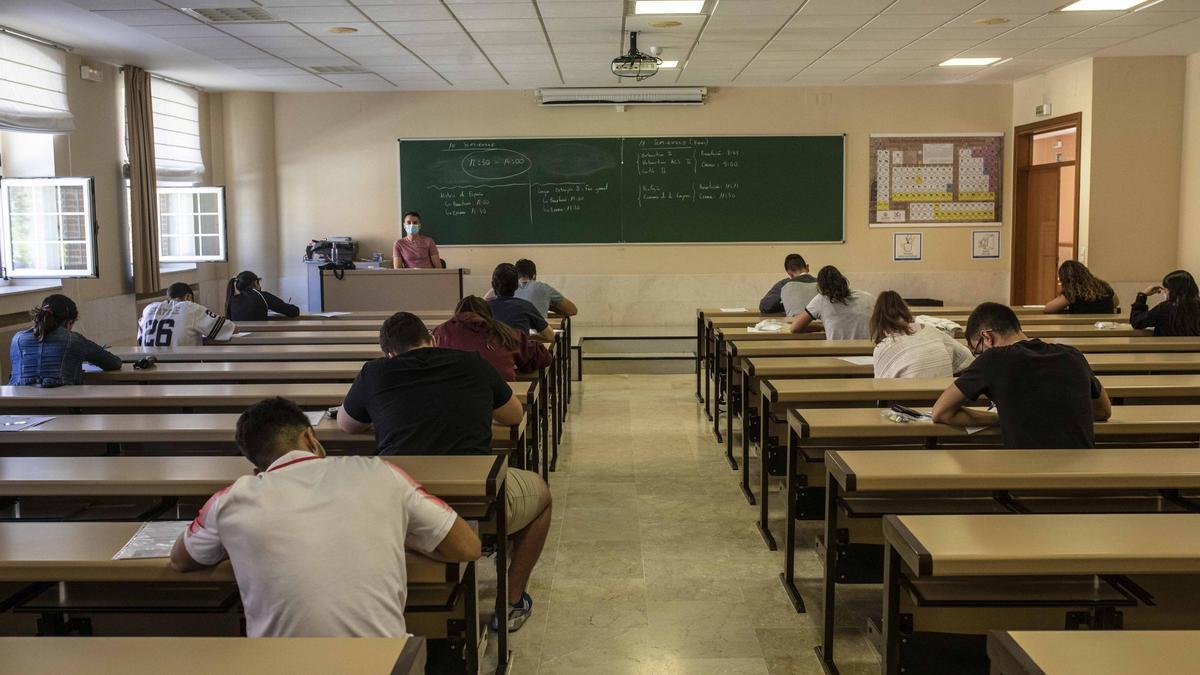 Varios alumnos, en un aula de la Escuela Politécnica de Zamora