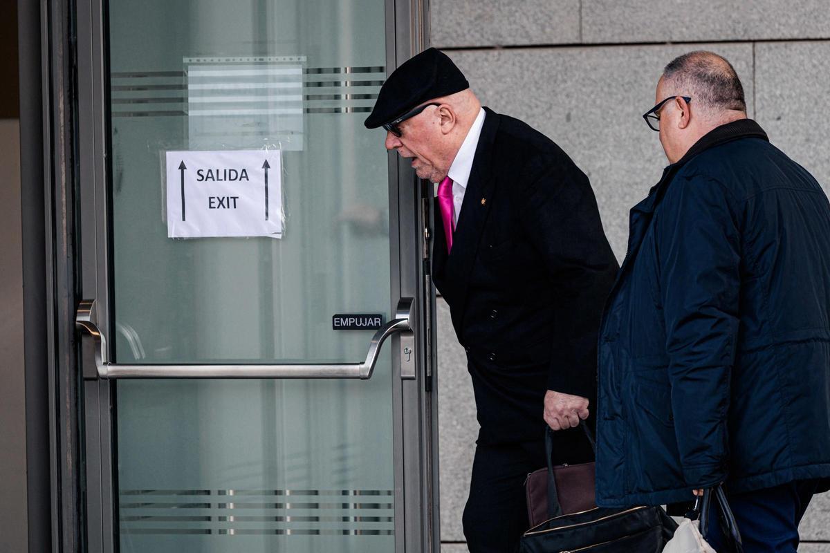 El excomisario José Manuel Villarejo a su llegada a la Audiencia Nacional, a 2 de marzo de 2026, en Madrid (España).