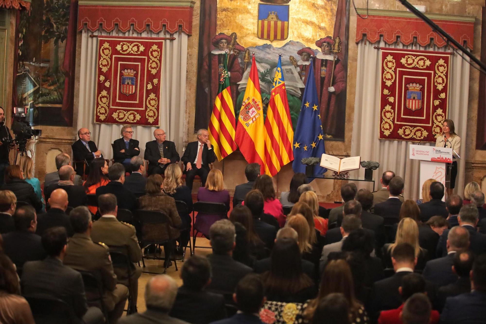 Galería de imágenes: El Consell celebra el Día de la Constitución en la Diputación de Castellón