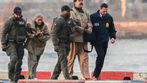 05/01/2026 El presidente de Venezuela, Nicolás Maduro, y su esposa, Cilia Flores, escoltados por agentes de la DEA hasta un tribunal de Nueva York tras su captura el 3 de enero en un ataque de Estados Unidos contra el país sudamericano POLITICA Europa Press/Contacto/Kyle Mazza-CNP / Europa Press/Contacto/Kyle Mazza / Europa Press