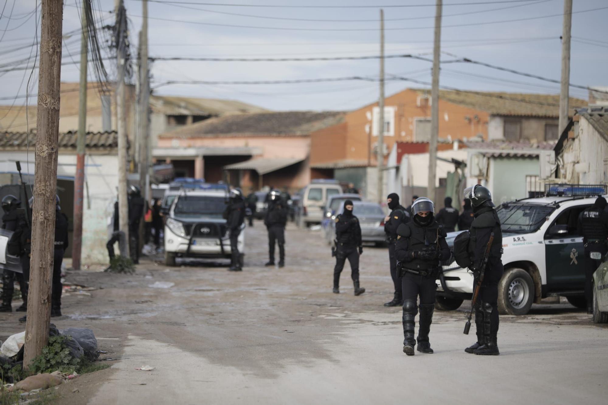 La Guardia Civil toma Son Banya en la gran operación antidroga de Mallorca