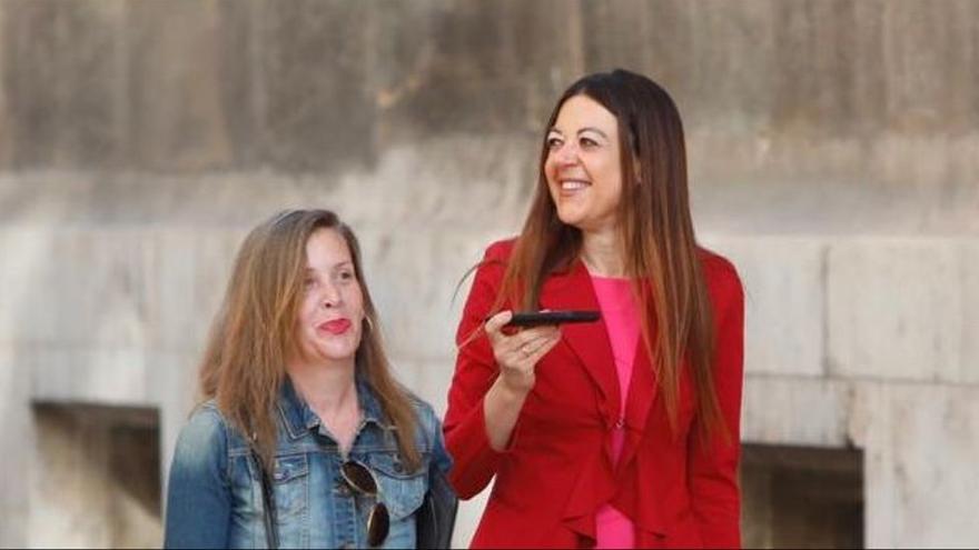 Carolina Pascual asiste a su último pleno del Consell y Josefina Bueno se perfila como consellera de Innovación