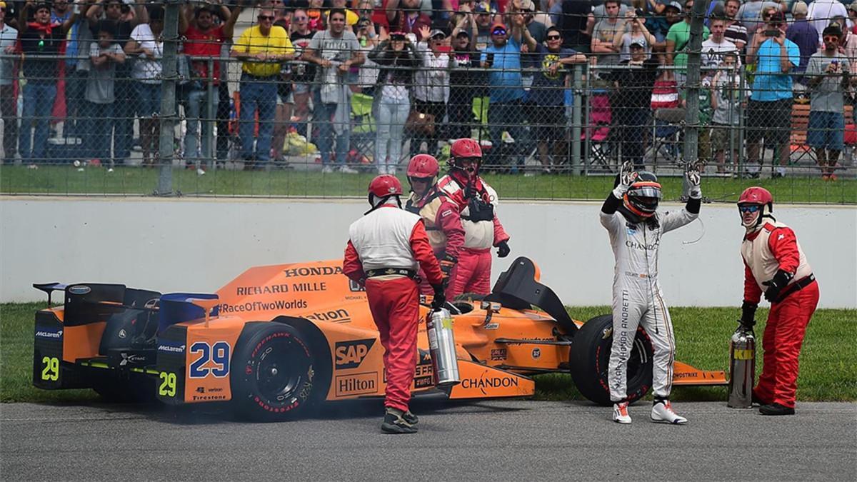 Alonso tuvo que abandonar a 21 vueltas del final