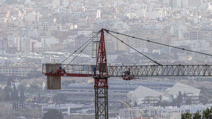 Los proyectos de construcción de pisos en Mallorca se desploman y los aparejadores lo atribuyen en parte a la inacción del IBAVI