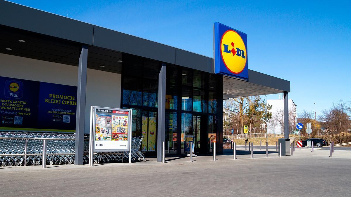 Mañana se esperan colas kilométricas en Lidl para conseguir el robot cortacésped más barato del mercado: no hace falta instalación y es silencioso