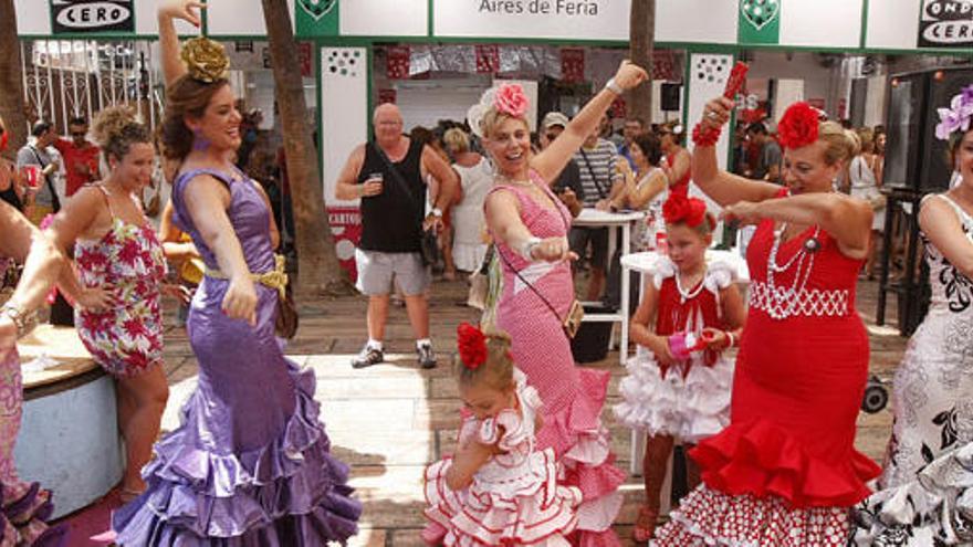 Los empresarios podrán mantener sus establecimientos abiertos en la Feria del Centro hasta las 18.00 horas.