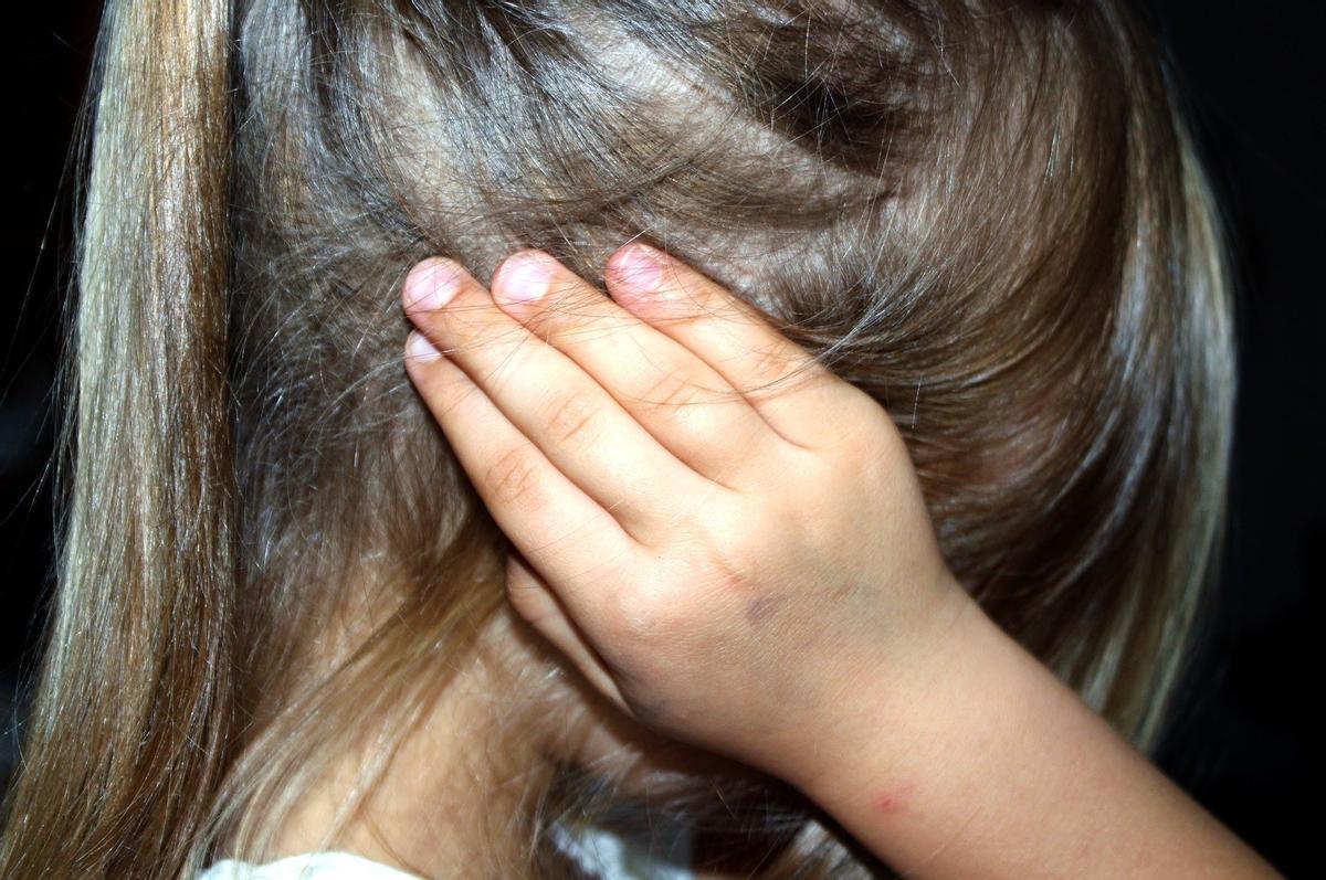 Una imagen que representa el acoso que sufren en algunos casos los niños