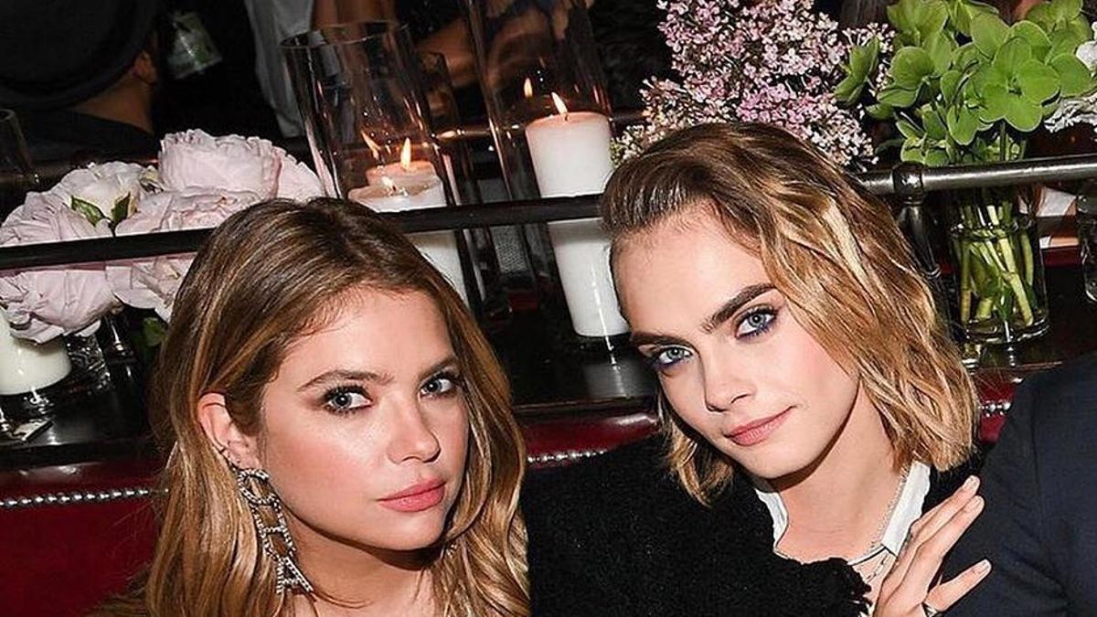 Cara Delevingne y Ashley Benson en la cena de Chanel del Festival de Cine de Tribeca