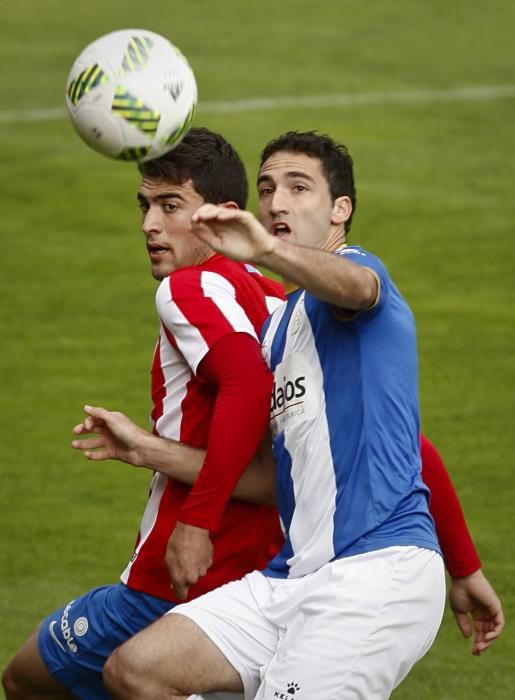 El partido entre el Sporting B y el Real Avilés, en imágenes