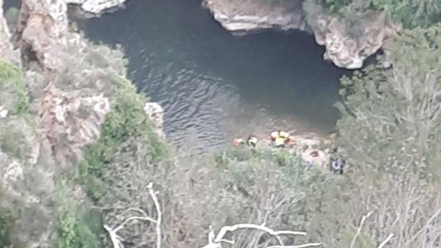 Fallece un bañista de Xàtiva en El Salto de Chella