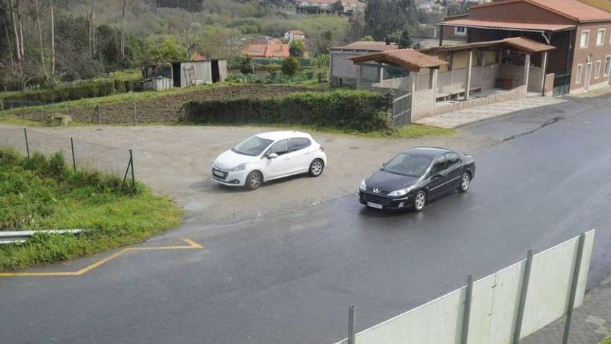 Vista de la parcela donde se habilitará el aparcamiento, tras el &#039;campo de chave&#039;.