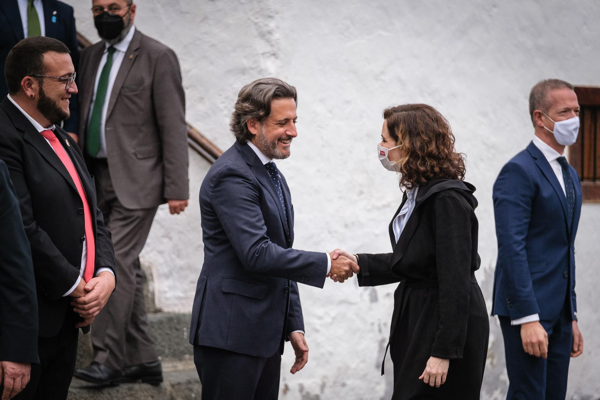 Visita del Rey y los presidentes de las comunidades a La Palma al acto de homenaje a los palmeros