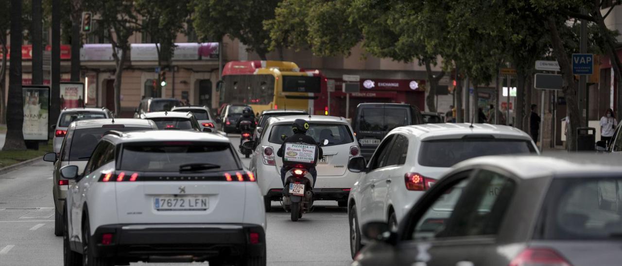 El control automático del acceso de vehículos tiene como objeto la reducción del tráfico en el interior de la ciudad. | MANU MIELNIEZUK