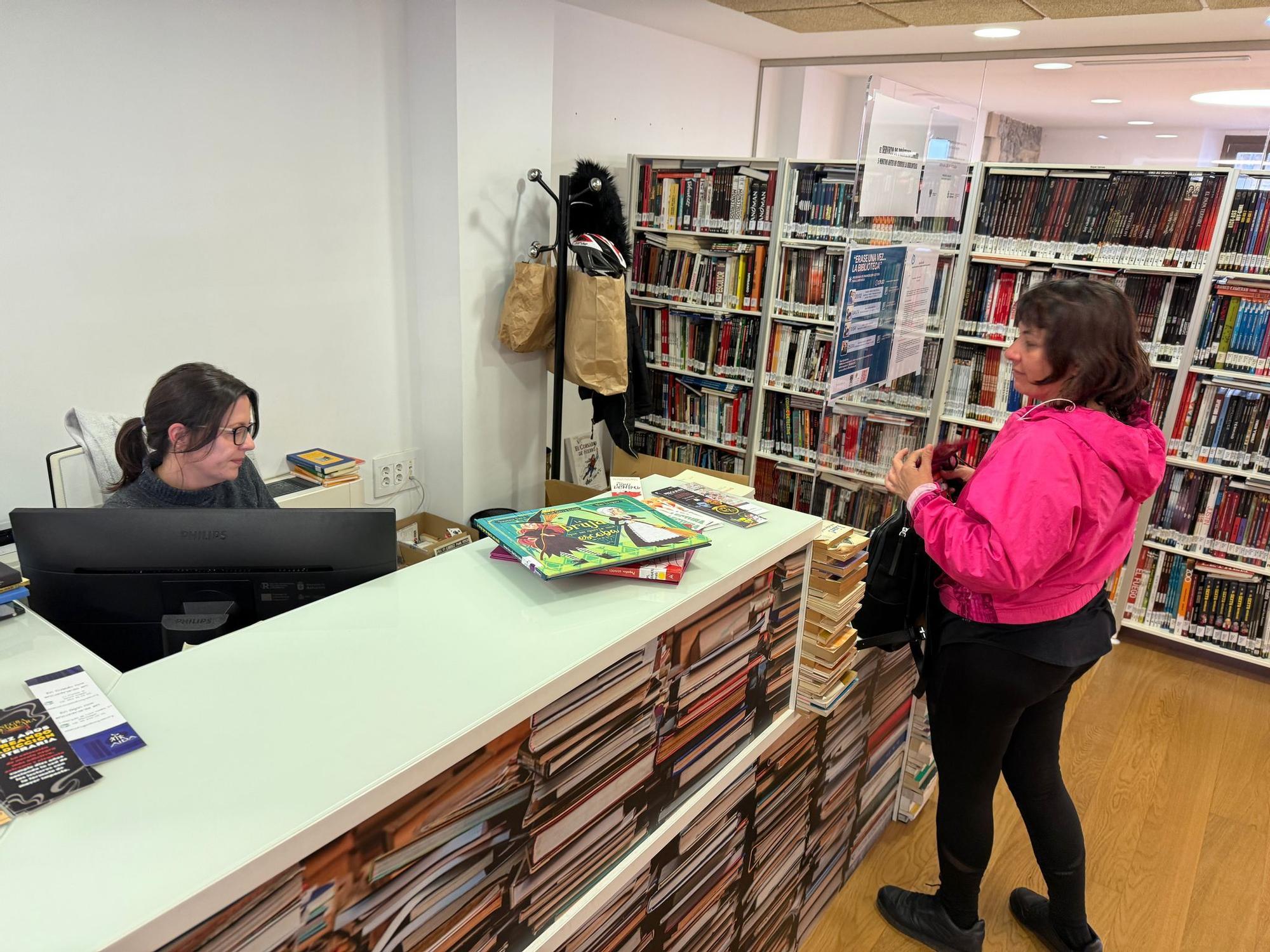 Los usuarios de la biblioteca de Villaviciosa agradecen el nuevo horario