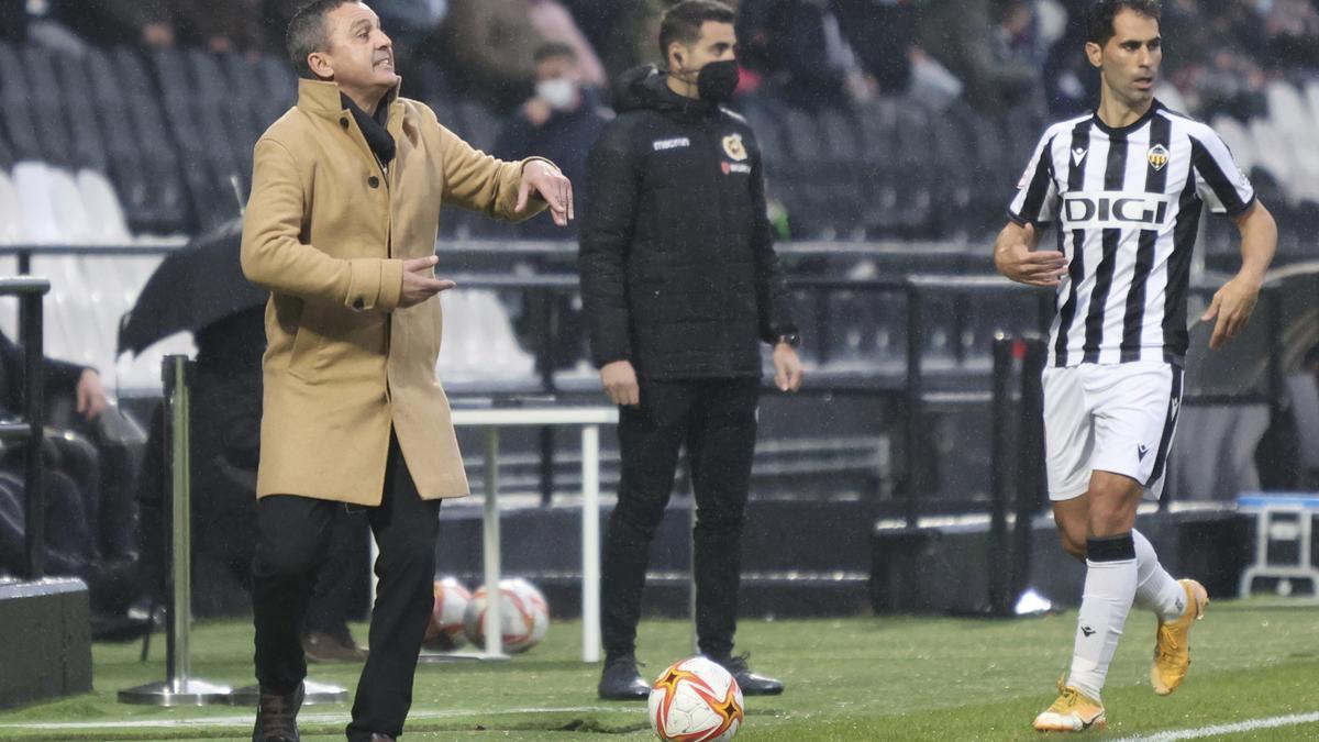 Sergi Escobar, durante el encuentro ante el Linares.