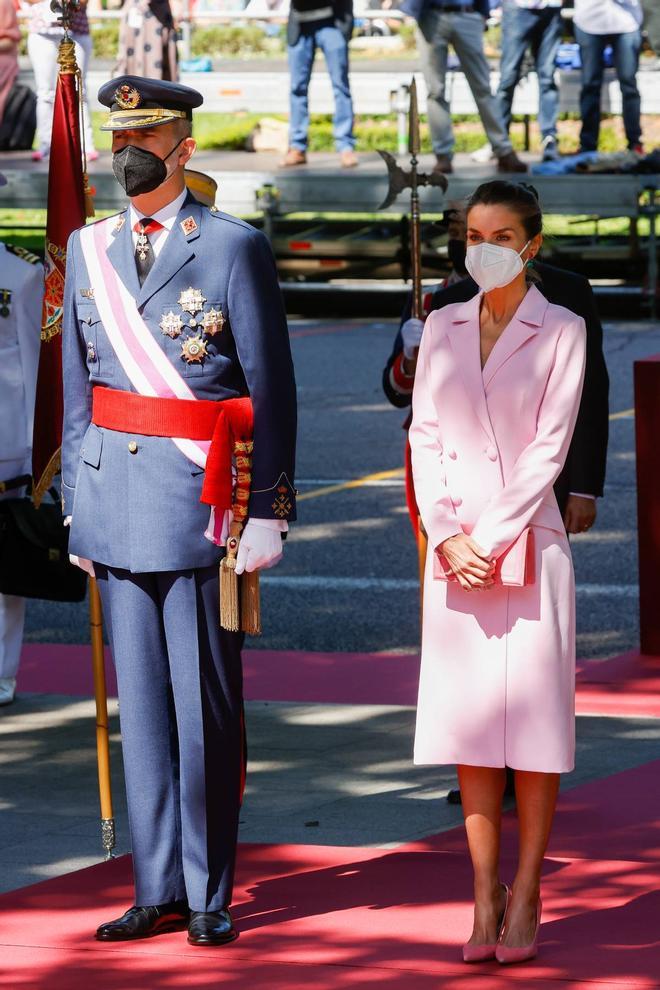 Los reyes en el desfile por el Día de las Fuerzas Armadas de 2021