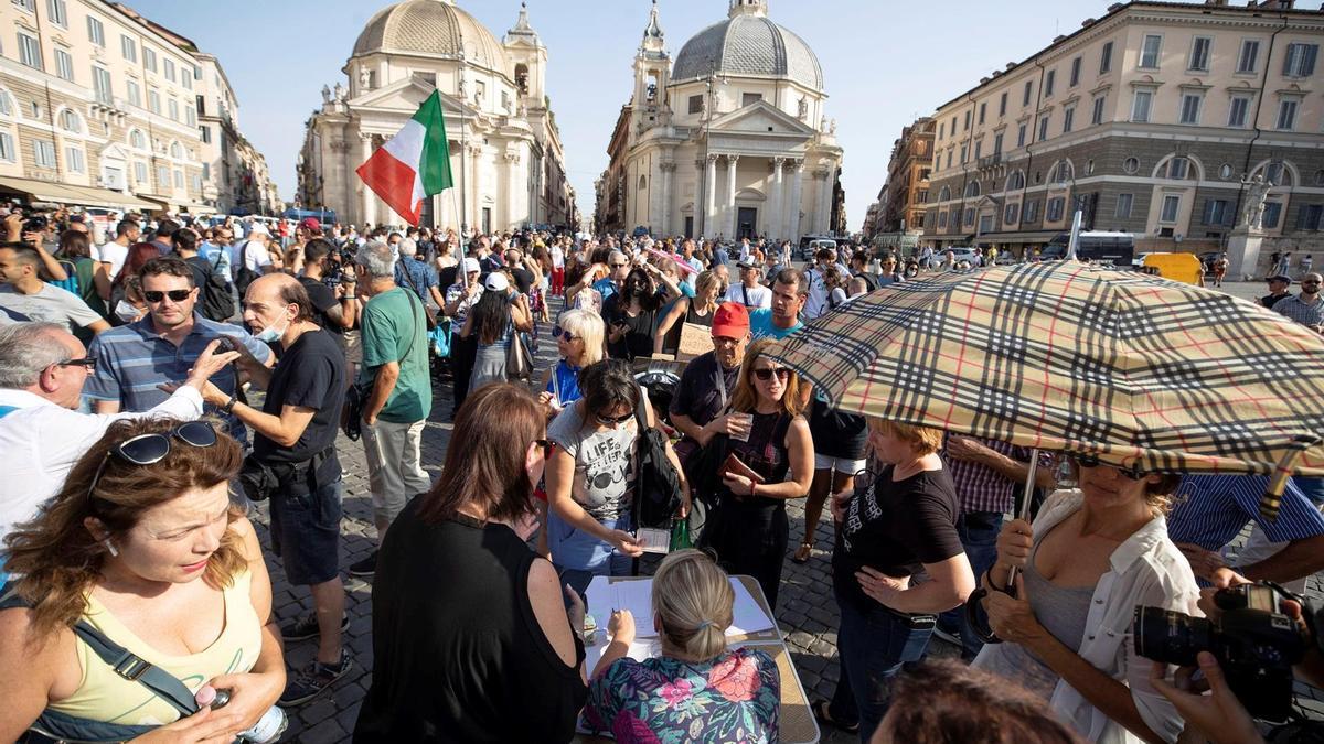 Concentración en Roma contra el pasaporte covid.