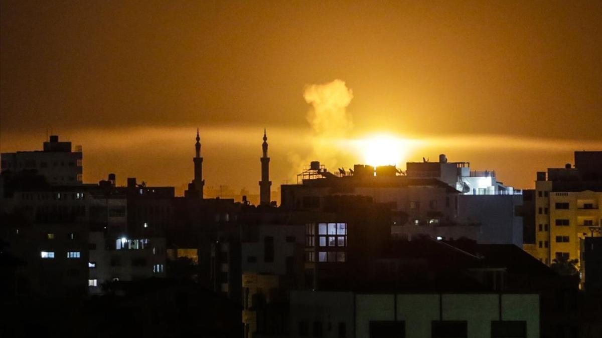 zentauroepp43592823 an explosion is seen in gaza city after an airstrike by isra180603092948