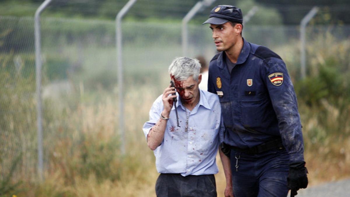 El conductor del tren, Francisco José Garzón Amo, instantes después del accidente, el miércoles en Santiago.