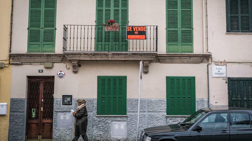 Nuevo salario mínimo: 21 años de sueldo íntegro para comprar una casa en Baleares