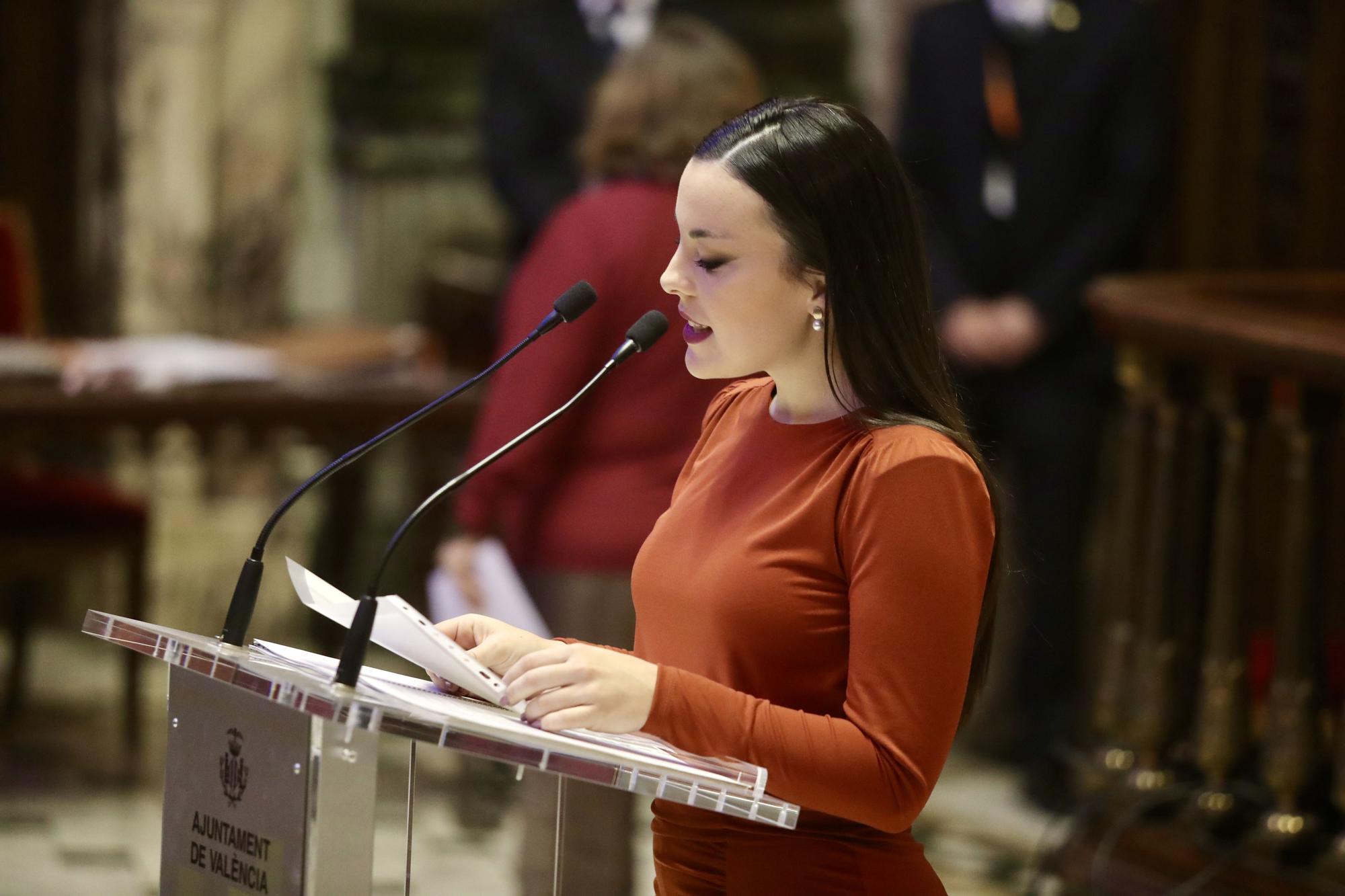 Fallera mayor y corte se suman a la lectura de la Constitución