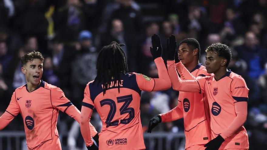 Fermín, Koundé, Rashford i Lamine, celebrant el segon gol del Barça. | EUROPA PRESS