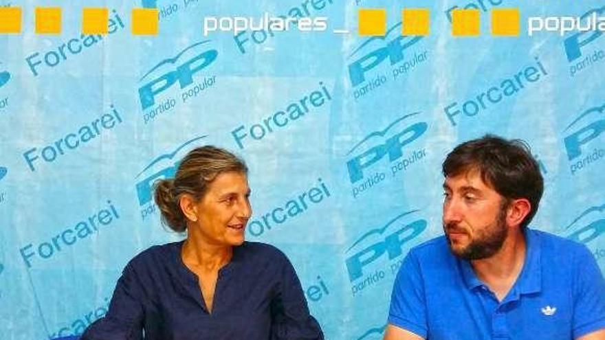 Cachafeiro y Búa, en la reunión organizativa del PP de Forcarei.