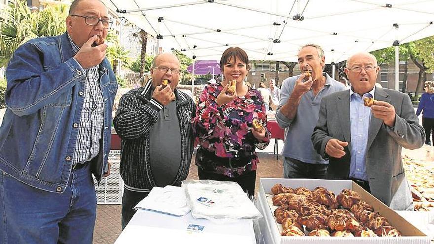 Reparten la flor de lledó en la fira de la taronja